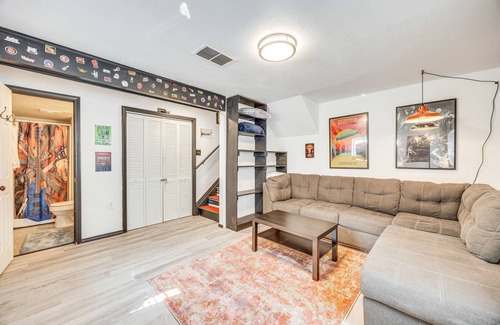 Fountain Casa | Music Themed 3-bedroom house with WiFi, AC and easy access to FT Carson