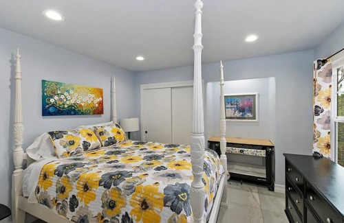 Lake Arrowhead Casa | Musical Home-LargeFamily-HotTub-GameRoom-GatedYard-Karaoke