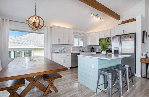 Bluffton Casa | Muskegon Beach House Oasis With Pool!