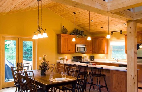 Utterson Cabaña | Muskoka Cottage | 3 Bedroom, Sleeps Six