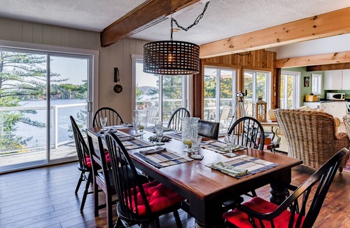 Seguin Cabaña | Muskoka Island cottage on Lake Joseph