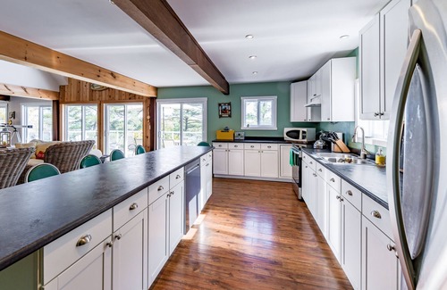 Seguin Cabaña | Muskoka Island cottage on Lake Joseph