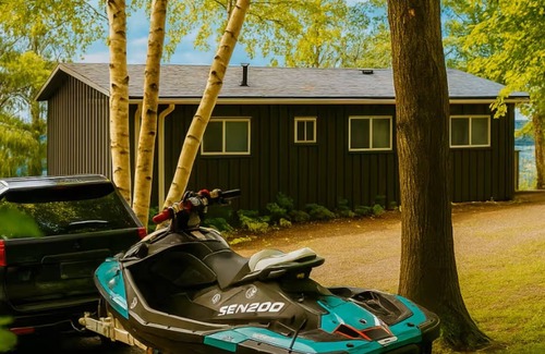 Utterson Cabaña | Muskoka Waterfront Cottage on Three Mile Lake