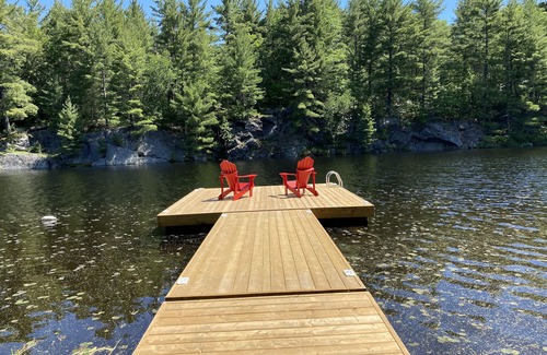 Utterson Cabaña | Muskoka Waterfront on Little Long Lake, a mere 2 hour drive from the city.