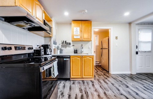 Dwight Cabaña | Muskoka Waterfront Retreat