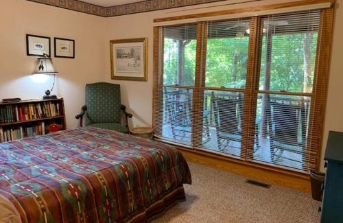 Ferguson Casa | Mustang Haven