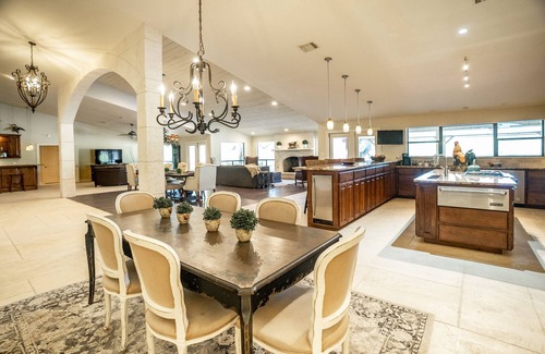 Marble Falls Casa | Mustang Meadows: Luxury Texas Hill Country Retreat