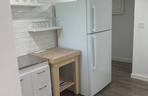 Vineyard Haven Apartamento | MV Modern Queen 1BR and Qu. sofa bed private bedroom apartment sleeps 4 to 6