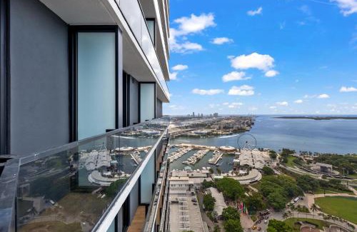 Downtown Miami Apartamento | MVR - 5-Star Stay with Resort Pool & Ocean Views