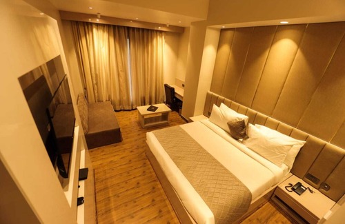 Kanpur Hotel | MVR Grand Hotel