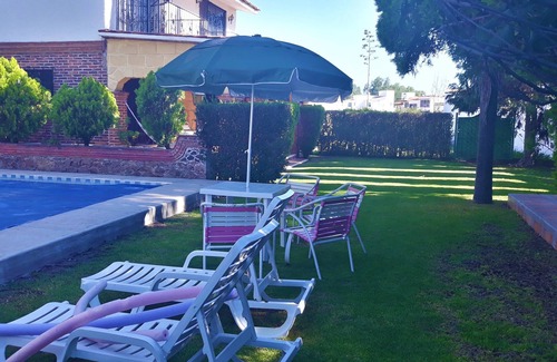 Tequisquiapan Casa | Espaciosa casa con alberca y asador en el Club de Golf Tequisquiapan