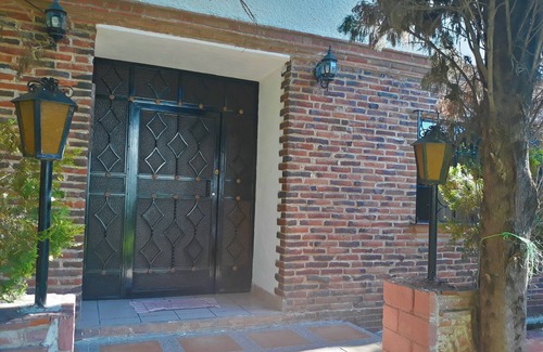 Tequisquiapan Casa | Espaciosa casa con alberca y asador en el Club de Golf Tequisquiapan