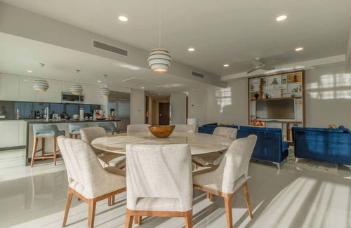 Playa Mujeres Complejo | Wk After Thanksgiving 5 Diamond 3 BR Loft Cancun