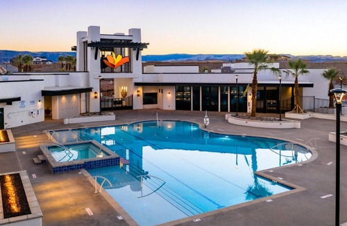 St. George Casa | My Blue Heaven