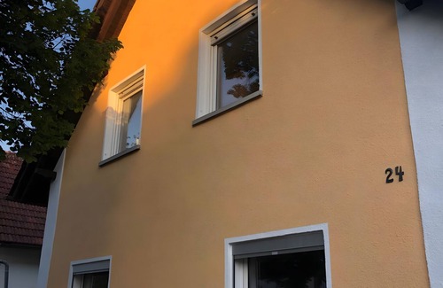 Kemmern Apartamento | "Mi casa de vacaciones Rosenbusch 1" con terraza privada, jardín y Wi-Fi