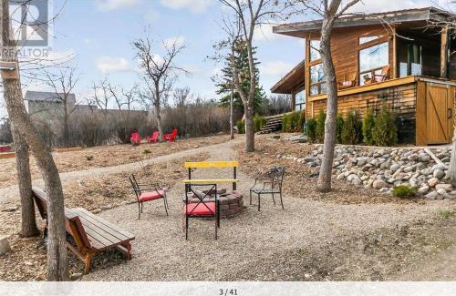 Saskatchewan Casa | My Lovely Lakeview Cottage Saskatchewan Beach 3 Bed - 2 Bath Cabin