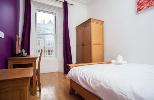 Bruntsfield Apartamento | My Meadows, City Centre Apartment, Sunny&Spacious