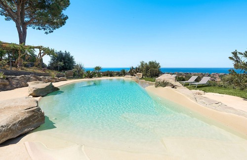 Capo d'Orlando Villa | Villa en Capo D'orlando con 5 habitaciones, capacidad 10