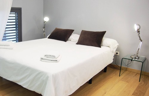 la Vila de Gracia Apartamento | My Space Barcelona 6 Apart. in Gràcia has 40 people with pool and terrace