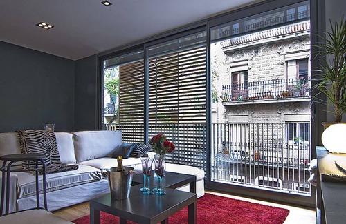 la Vila de Gracia Apartamento | My Space Barcelona Penthouse near commercial area with pool and terrace