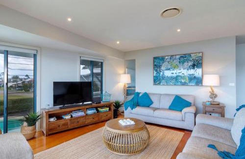 Tea Gardens Casa | Myall River Magic