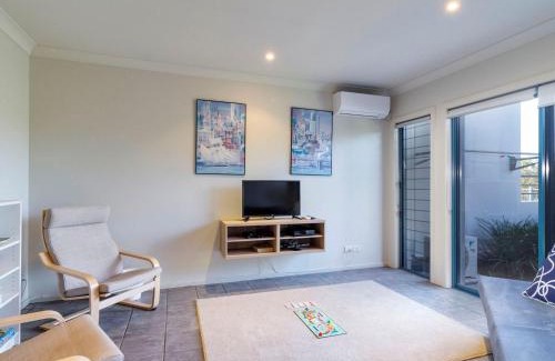 Tea Gardens Casa | Myall River Magic