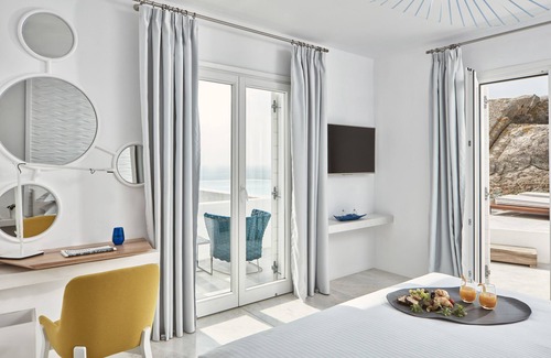 Platis Gialos Hotel | Myconian Ambassador Hotel Relais & Chateaux
