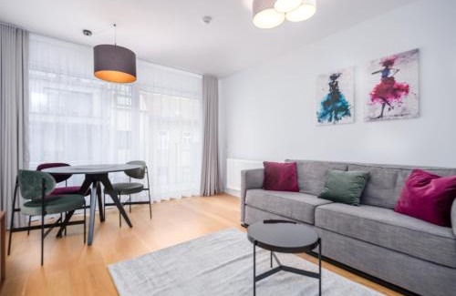 Favoriten Apartamento | MyFavorit Apartments - Spacious Apartments next to Puplic Transport U1 direct connection to Citycenter