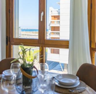 Distrito Oeste Apartamento | MyHouseSpain - Playa de poniente, con vistas al mar y parking gratuito