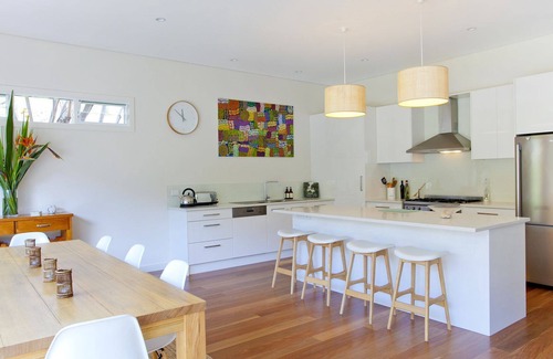 Newport Casa | Myola Beach Cottage Newport