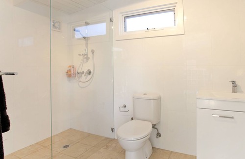 Newport Casa | Myola Beach Cottage Newport