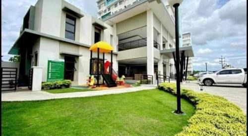 Mandurriao Apartamento | MyOneSpace4u at One Spatial Condo Hotel