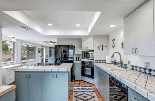 Cottonwood-Verde Village Casa | Private Escape w/ Amazing Views, Patio & BBQ Grill