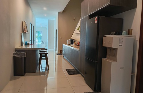 Downtown George Town Casa | myRoom at 11 J Adams