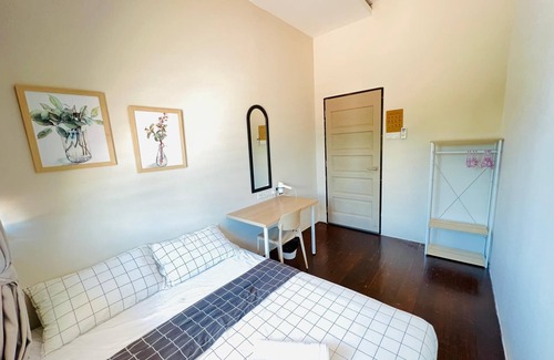 Downtown George Town Casa | myRoom at 14 J Mandalay