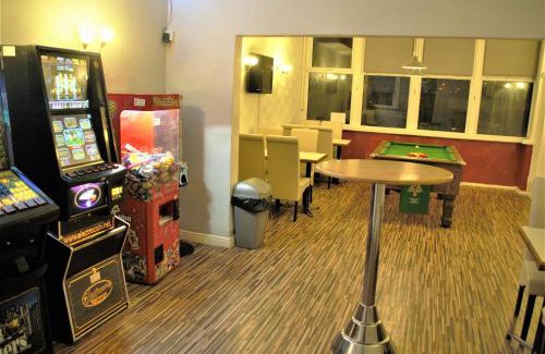 South Shore Hotel | MyRoomz Hollingdales Hotel