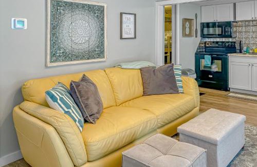 Myrtle Beach Casa | Myrtle Beach Coastal Cabana with Resort Amenities!