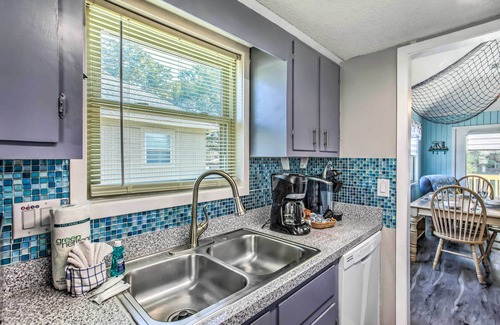 Myrtle Beach Cabaña | Myrtle Beach Cottage, Walk to Pools + Beach!