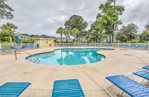 Central Myrtle Beach Apartamento | Myrtle Beach Getaway on Golf Resort with Balcony!