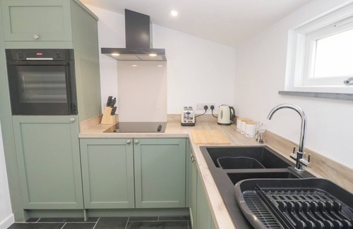 Brane Casa | MYS HEDRA FARM, pet friendly, with pool in St Buryan