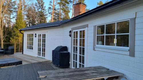 Bergshamra Casa | Mysig stuga med sjöutsikt