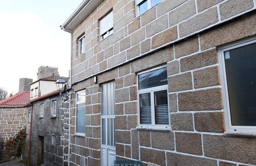 Montalegre e Padroso Apartamento | MyStay - Casa Miná 2 | Bunk Bed | Shared Room