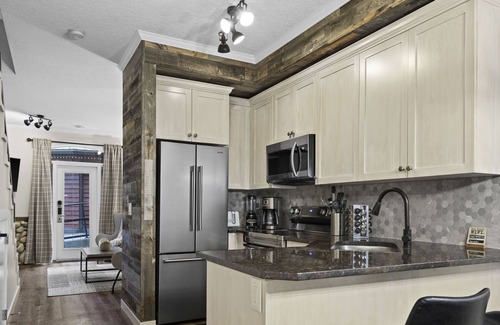 Cougar Creek Chalet De Esquí | ★Mystic Chalet★King Bed★Heated Pool&HotTub★Clean!