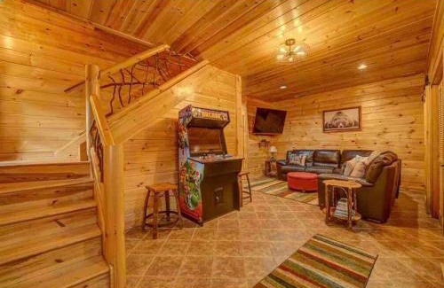 Mineral Bluff Casa | Mystic Creek Retreat (next to Blue Ridge)