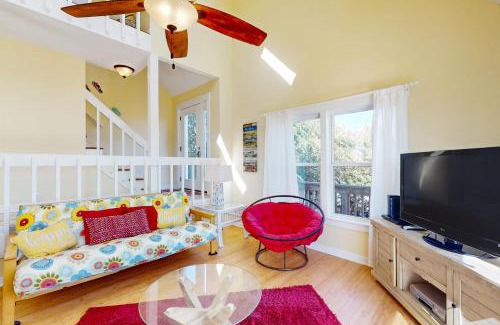 Emerald Isle Casa | Mystic Heights