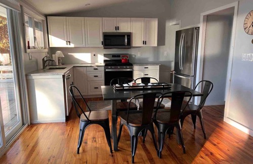 Mystic - New London Casa | Mystic Magical Sunsets awaits your arrival