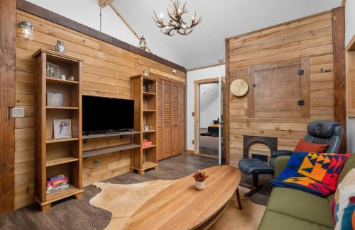 Zigzag Casa | Mystic Mountain