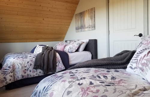 Williams Casa | Nuevo listado: ¡Mystic Pines Alpacas and Fiber Processing le da la bienvenida!