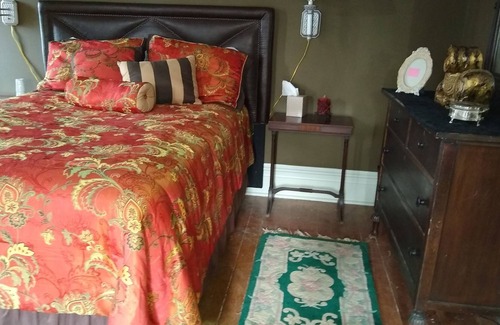 New Castle Cama Y Desayuno | Mystic Rose Room