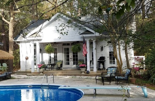 Southern Pines Cabaña | Cabaña mística en Southern Pines